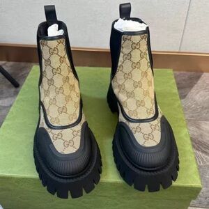 Gucci Women's Patterned Ankle Boots in Beige and Black